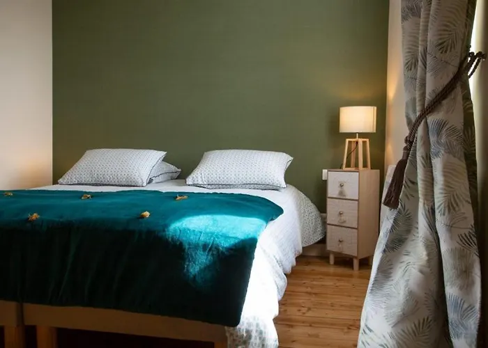 فندق مبيت وإفطار Domaine Saint Michel & *